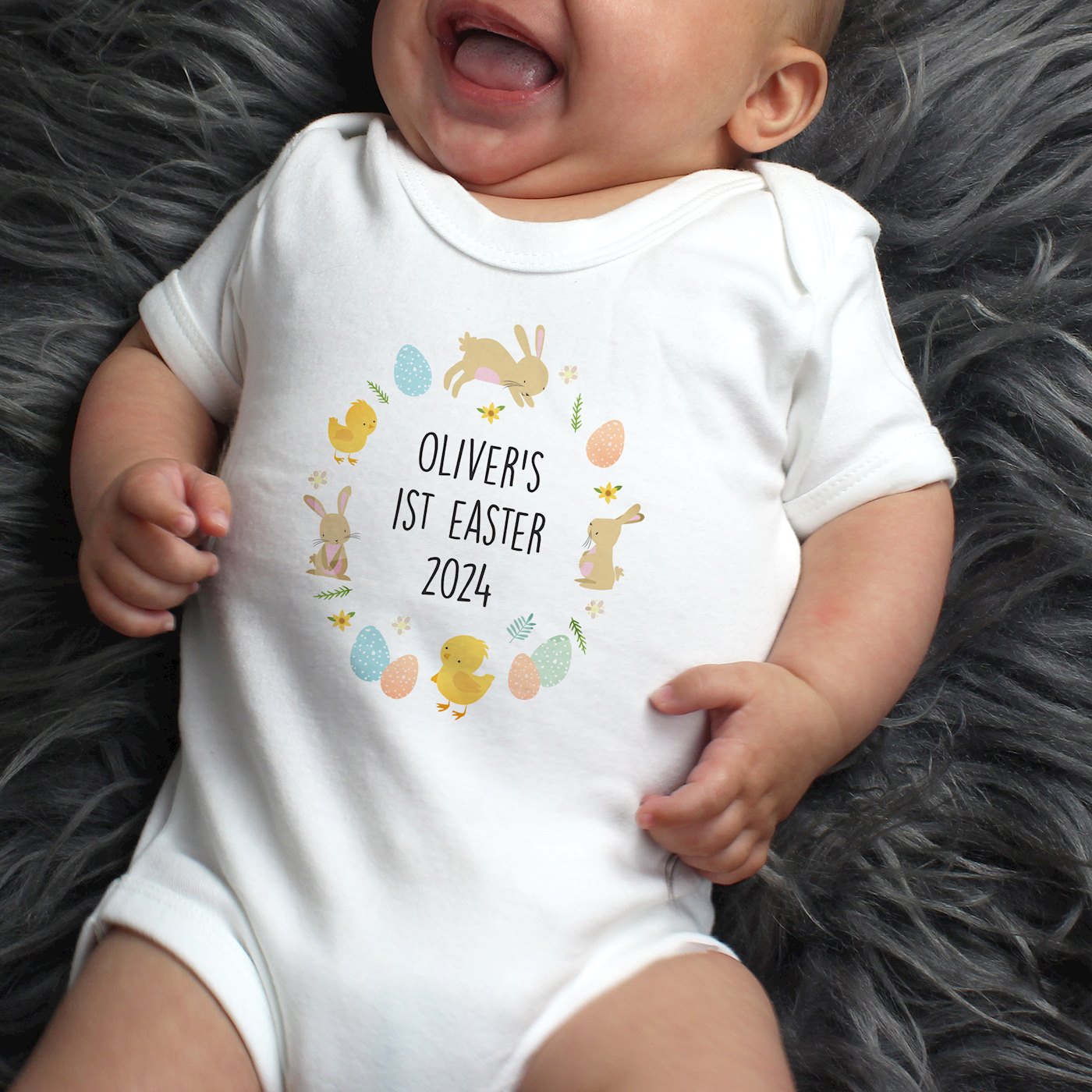 https://www.specialmoment.co.uk/productimagesexlarge/personalised-easter-baby-vest.jpg